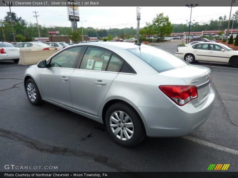 Silver Ice Metallic / Jet Black 2011 Chevrolet Cruze LT