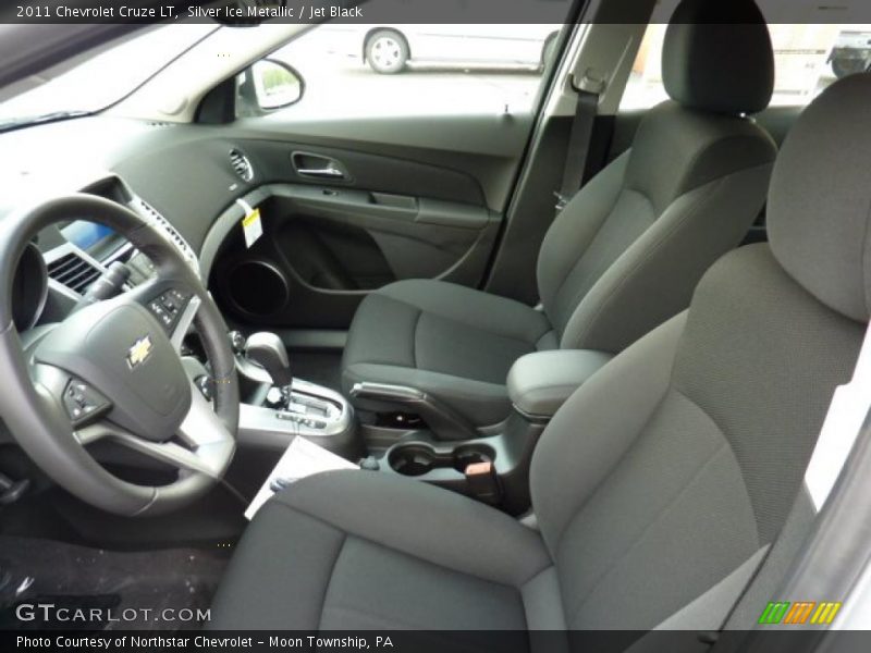 Silver Ice Metallic / Jet Black 2011 Chevrolet Cruze LT