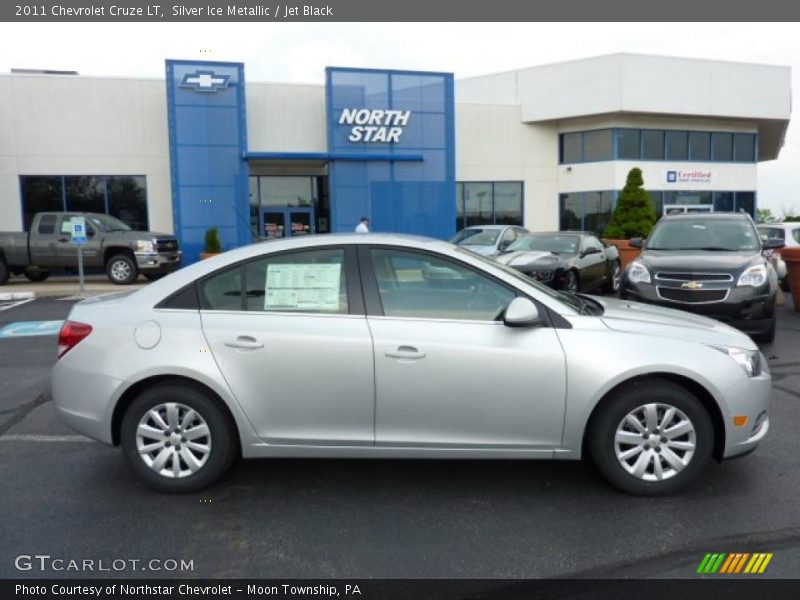 Silver Ice Metallic / Jet Black 2011 Chevrolet Cruze LT