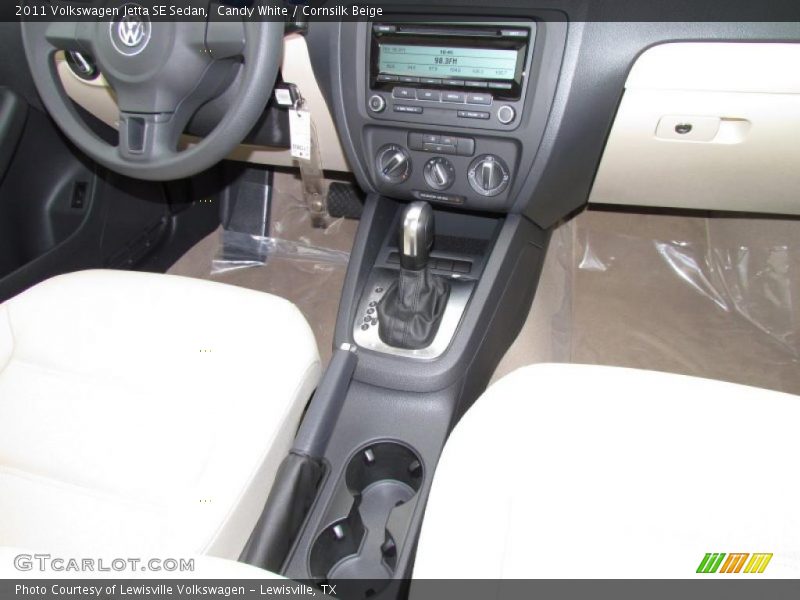 Candy White / Cornsilk Beige 2011 Volkswagen Jetta SE Sedan