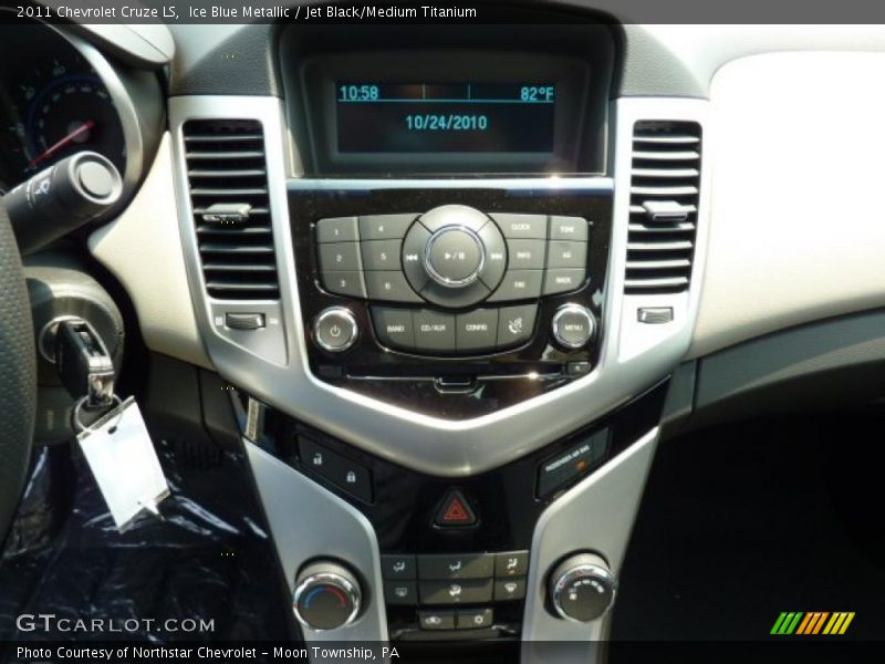 Controls of 2011 Cruze LS