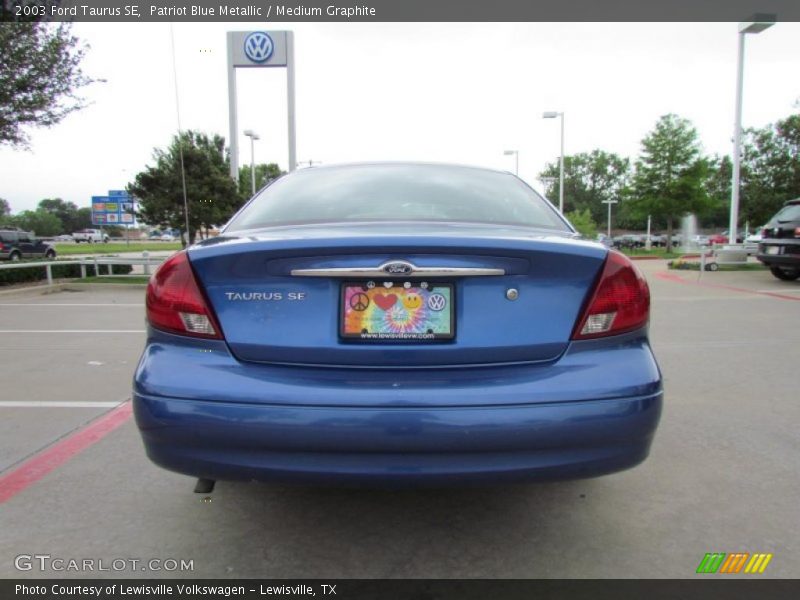 Patriot Blue Metallic / Medium Graphite 2003 Ford Taurus SE