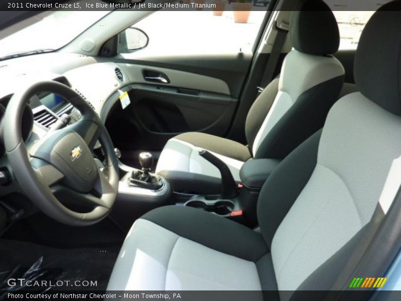  2011 Cruze LS Jet Black/Medium Titanium Interior