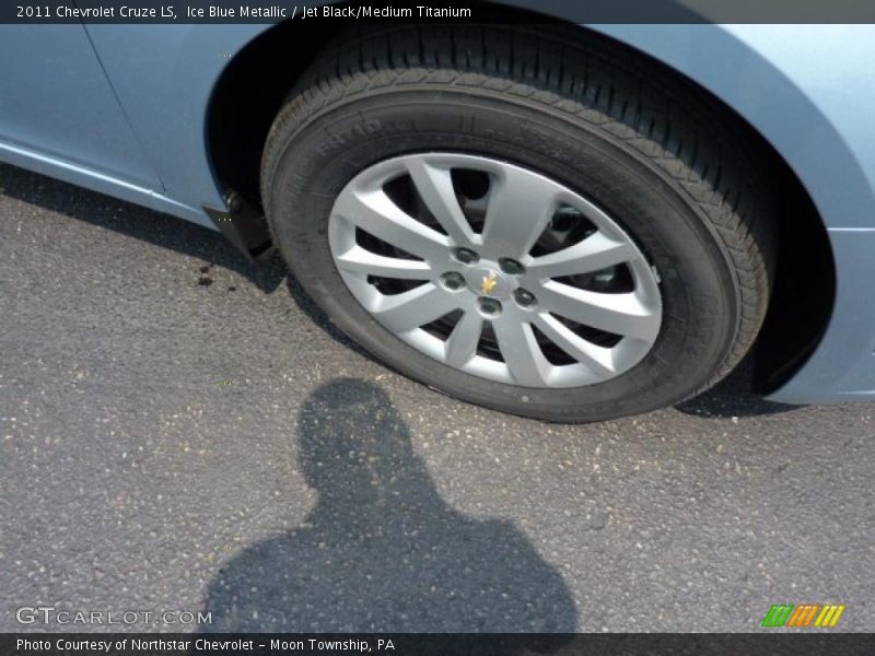  2011 Cruze LS Wheel