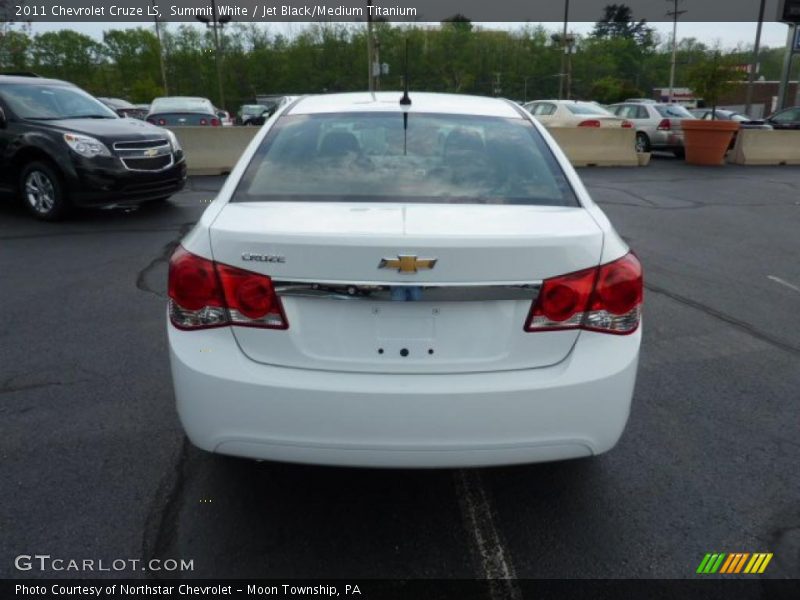 Summit White / Jet Black/Medium Titanium 2011 Chevrolet Cruze LS