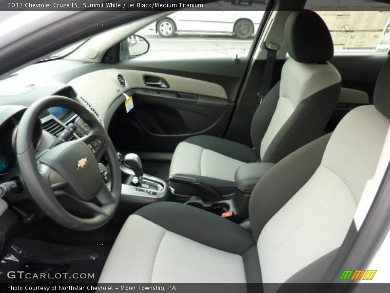 Summit White / Jet Black/Medium Titanium 2011 Chevrolet Cruze LS