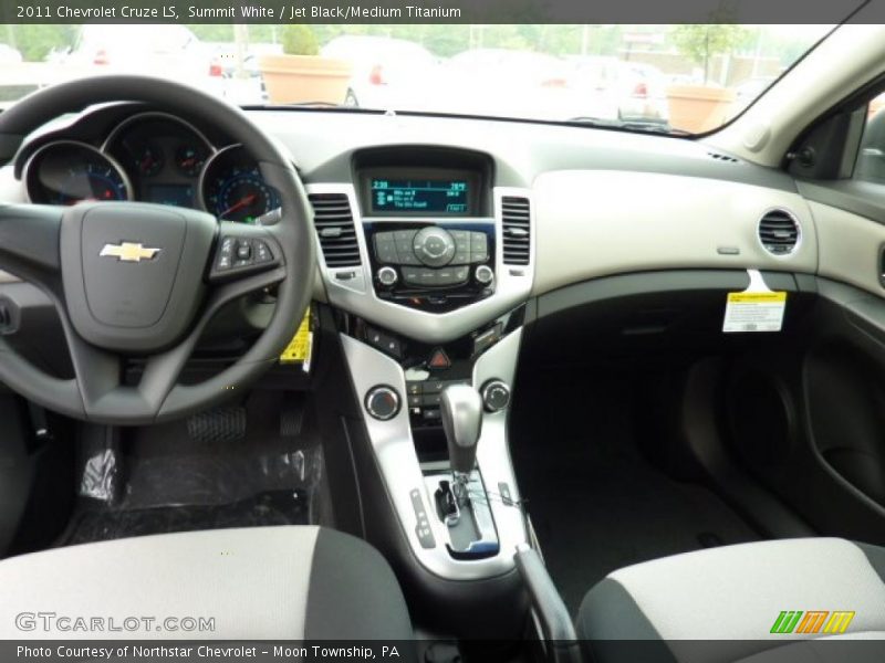 Summit White / Jet Black/Medium Titanium 2011 Chevrolet Cruze LS
