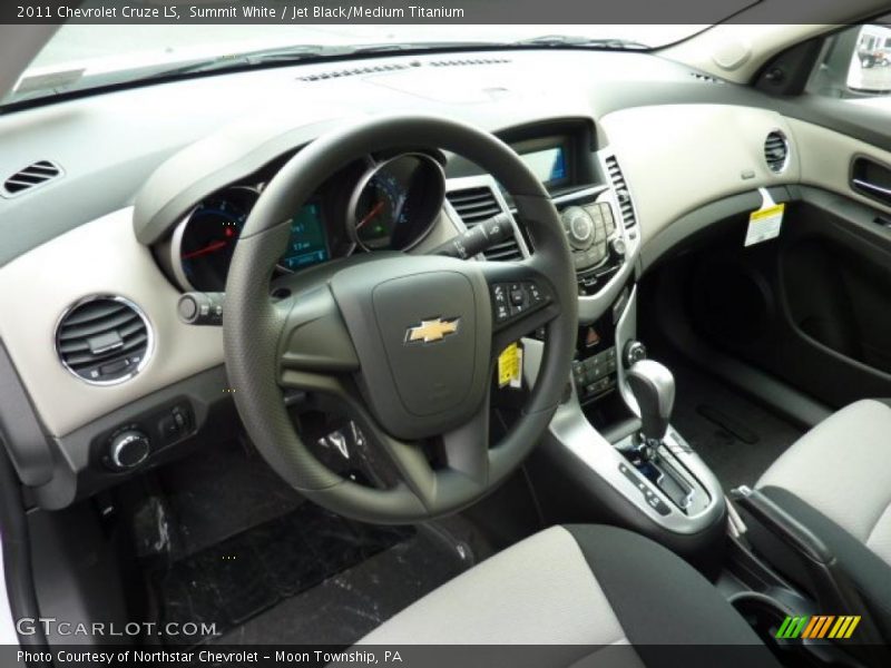 Summit White / Jet Black/Medium Titanium 2011 Chevrolet Cruze LS