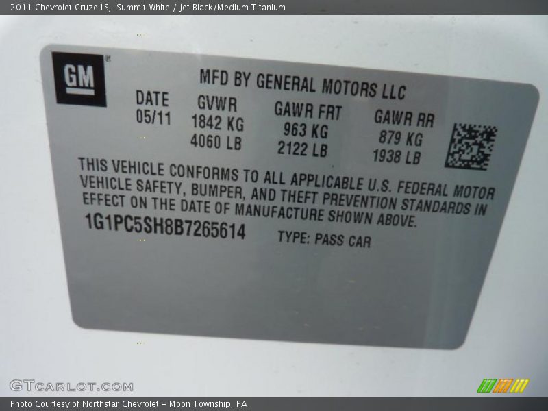 Summit White / Jet Black/Medium Titanium 2011 Chevrolet Cruze LS