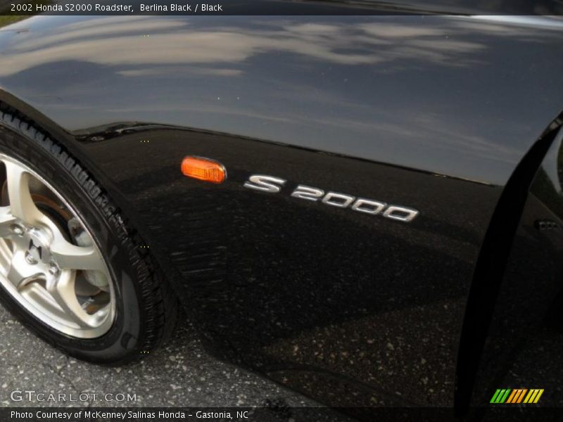 Berlina Black / Black 2002 Honda S2000 Roadster