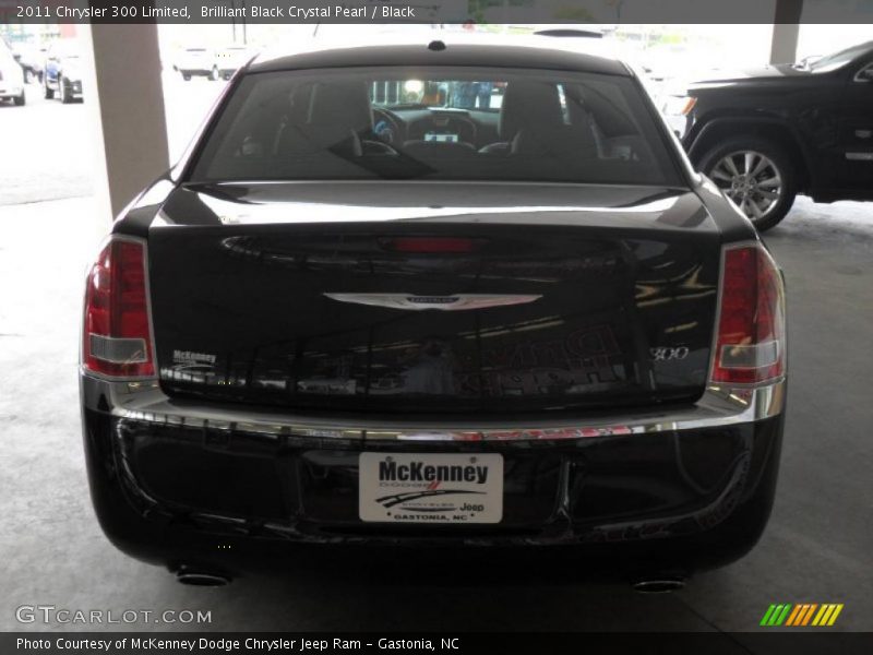 Brilliant Black Crystal Pearl / Black 2011 Chrysler 300 Limited