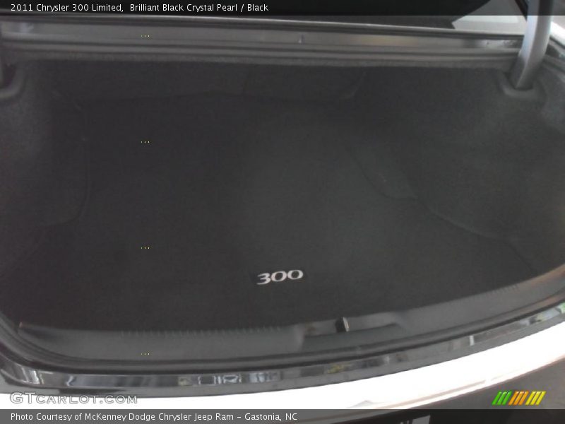 Brilliant Black Crystal Pearl / Black 2011 Chrysler 300 Limited