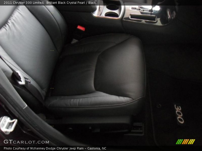 Brilliant Black Crystal Pearl / Black 2011 Chrysler 300 Limited