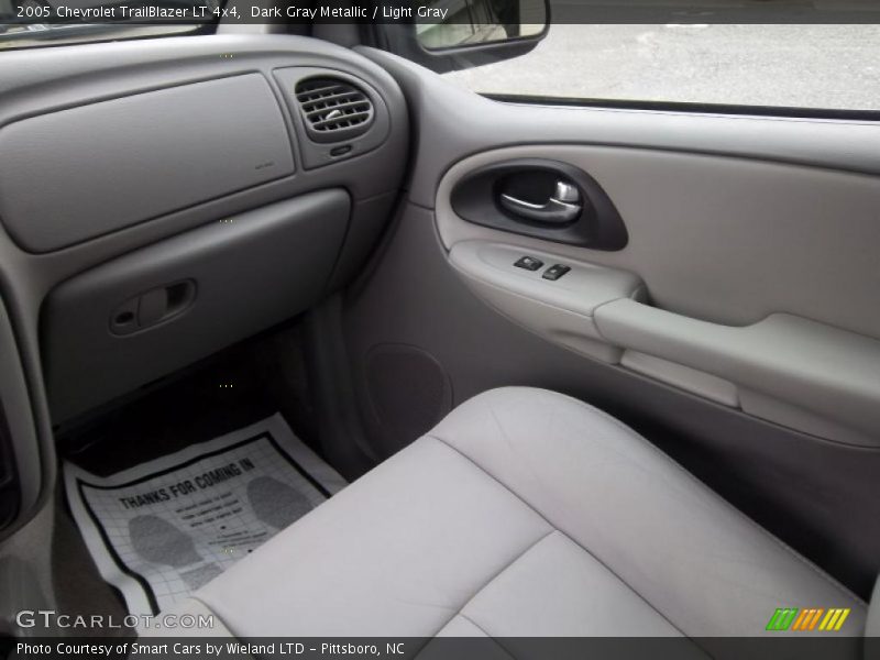 Dark Gray Metallic / Light Gray 2005 Chevrolet TrailBlazer LT 4x4