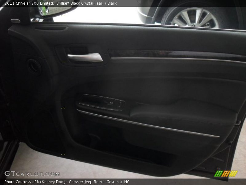 Brilliant Black Crystal Pearl / Black 2011 Chrysler 300 Limited