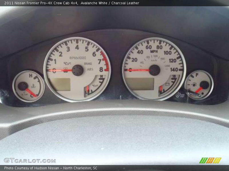 Avalanche White / Charcoal Leather 2011 Nissan Frontier Pro-4X Crew Cab 4x4