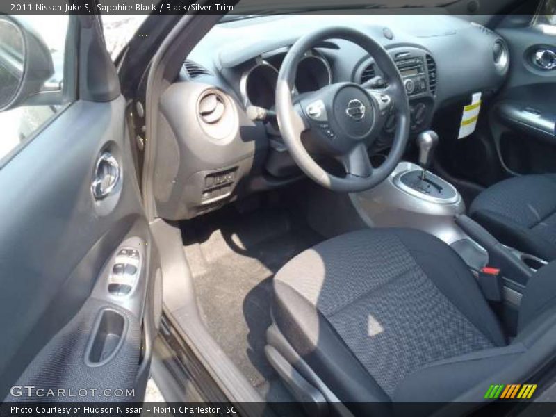 Sapphire Black / Black/Silver Trim 2011 Nissan Juke S