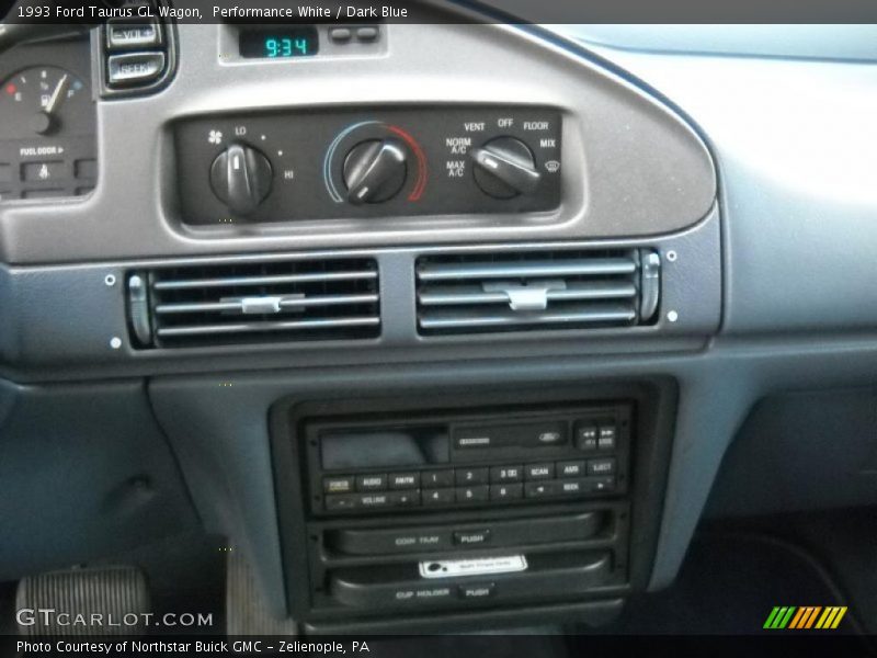 Controls of 1993 Taurus GL Wagon
