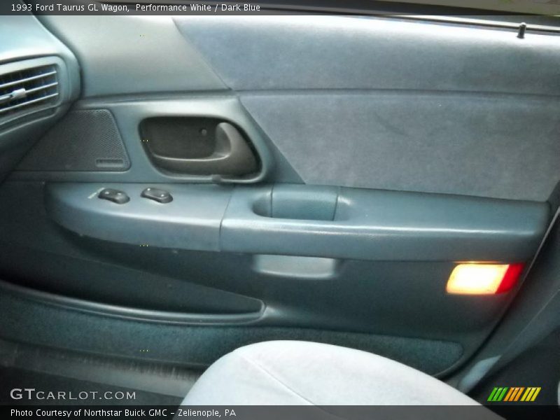 Performance White / Dark Blue 1993 Ford Taurus GL Wagon