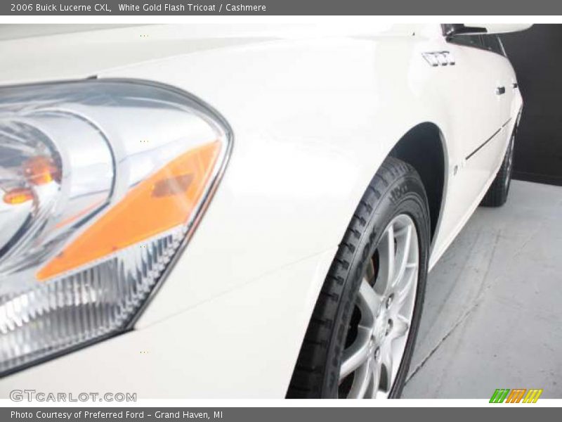 White Gold Flash Tricoat / Cashmere 2006 Buick Lucerne CXL