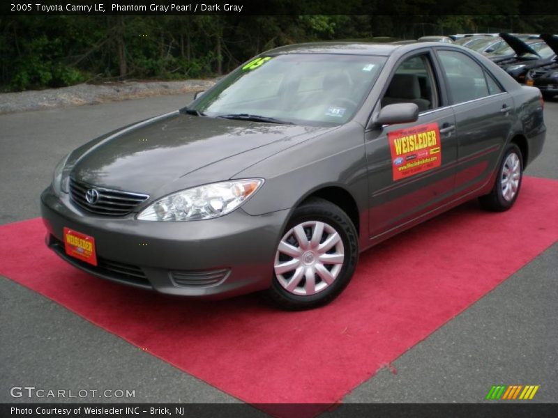 Phantom Gray Pearl / Dark Gray 2005 Toyota Camry LE