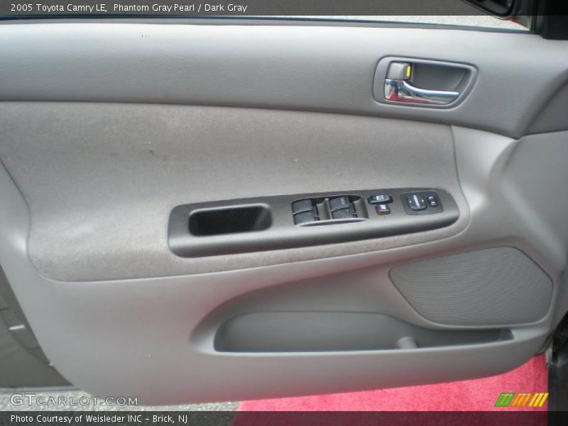 Phantom Gray Pearl / Dark Gray 2005 Toyota Camry LE