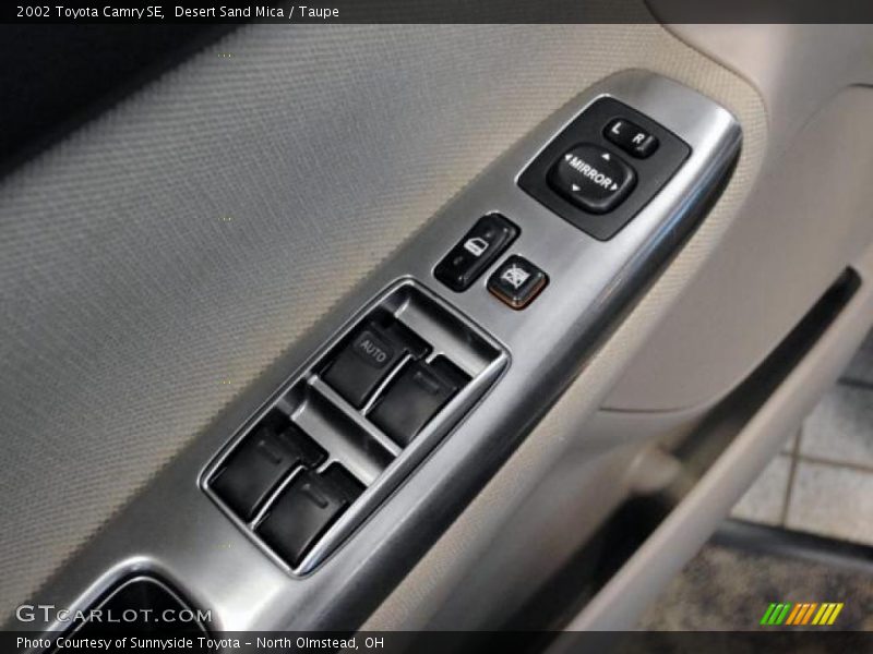 Controls of 2002 Camry SE