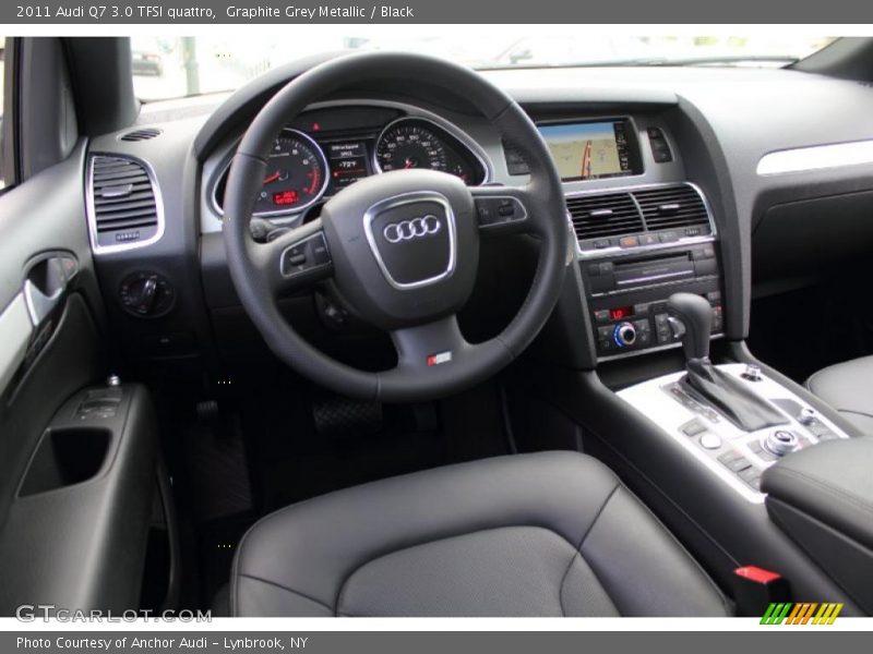 Dashboard of 2011 Q7 3.0 TFSI quattro