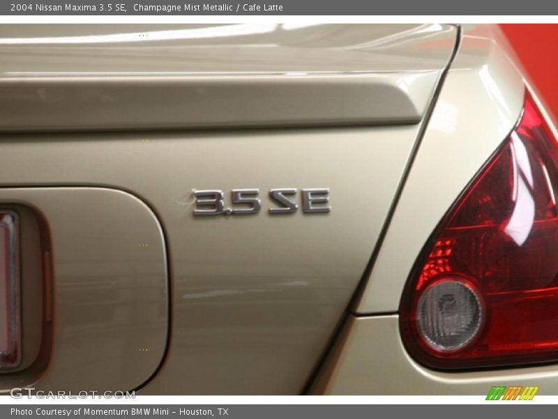 Champagne Mist Metallic / Cafe Latte 2004 Nissan Maxima 3.5 SE