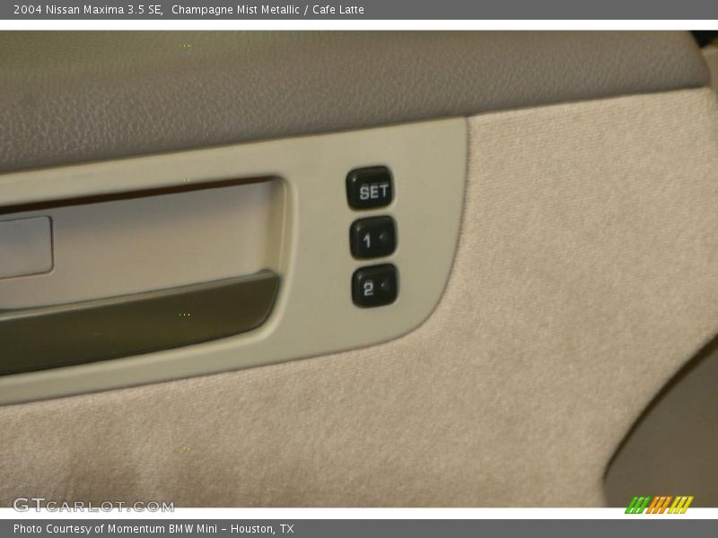Champagne Mist Metallic / Cafe Latte 2004 Nissan Maxima 3.5 SE