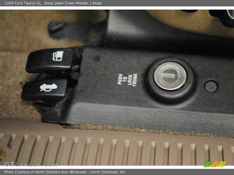 Deep Jewel Green Metallic / Beige 1994 Ford Taurus GL