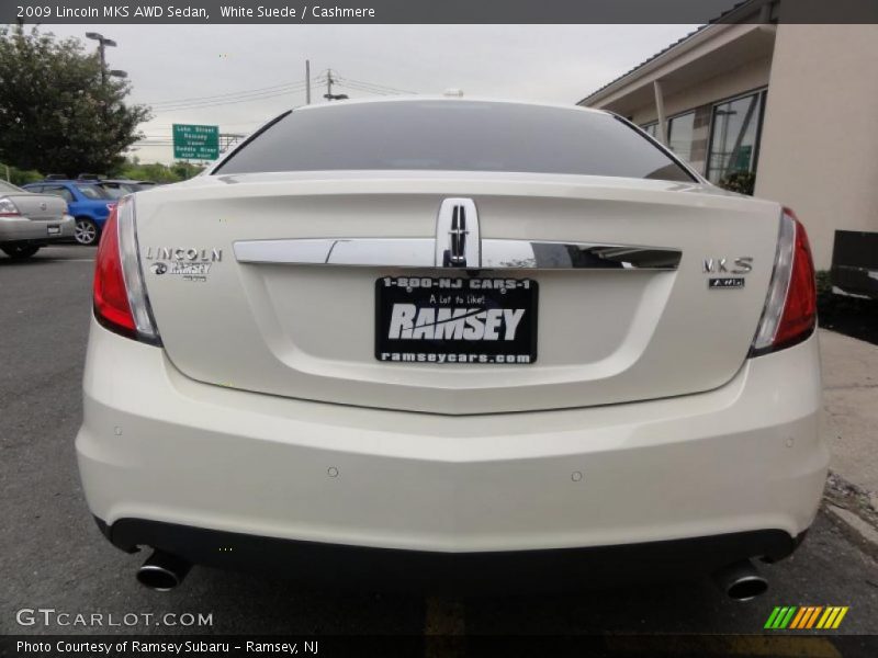 White Suede / Cashmere 2009 Lincoln MKS AWD Sedan