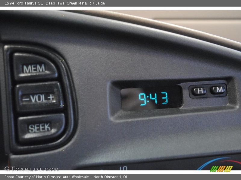 Deep Jewel Green Metallic / Beige 1994 Ford Taurus GL