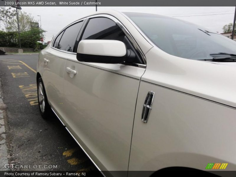 White Suede / Cashmere 2009 Lincoln MKS AWD Sedan