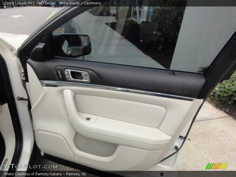 White Suede / Cashmere 2009 Lincoln MKS AWD Sedan