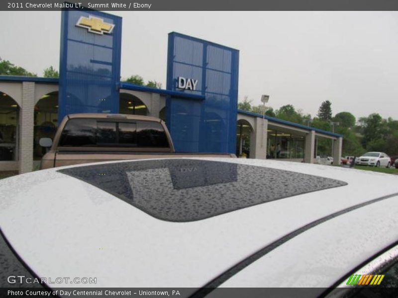 Summit White / Ebony 2011 Chevrolet Malibu LT