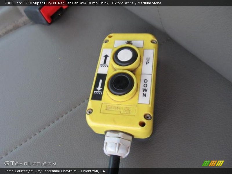 Controls of 2008 F350 Super Duty XL Regular Cab 4x4 Dump Truck