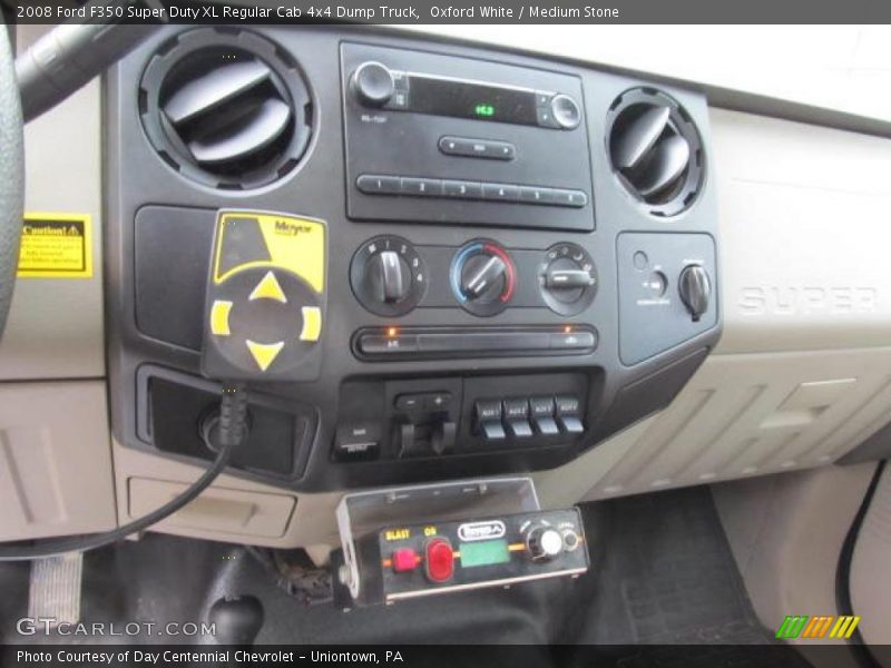 Controls of 2008 F350 Super Duty XL Regular Cab 4x4 Dump Truck