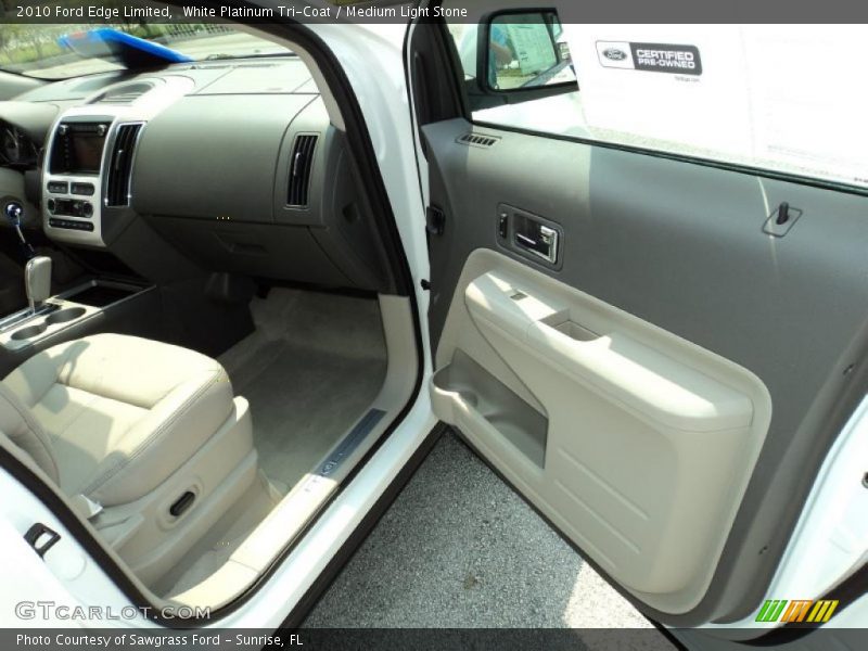 White Platinum Tri-Coat / Medium Light Stone 2010 Ford Edge Limited