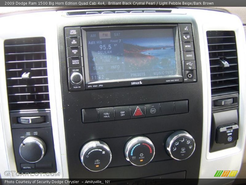 Brilliant Black Crystal Pearl / Light Pebble Beige/Bark Brown 2009 Dodge Ram 1500 Big Horn Edition Quad Cab 4x4