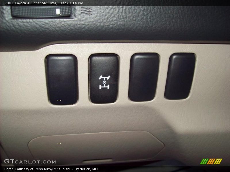 Black / Taupe 2003 Toyota 4Runner SR5 4x4