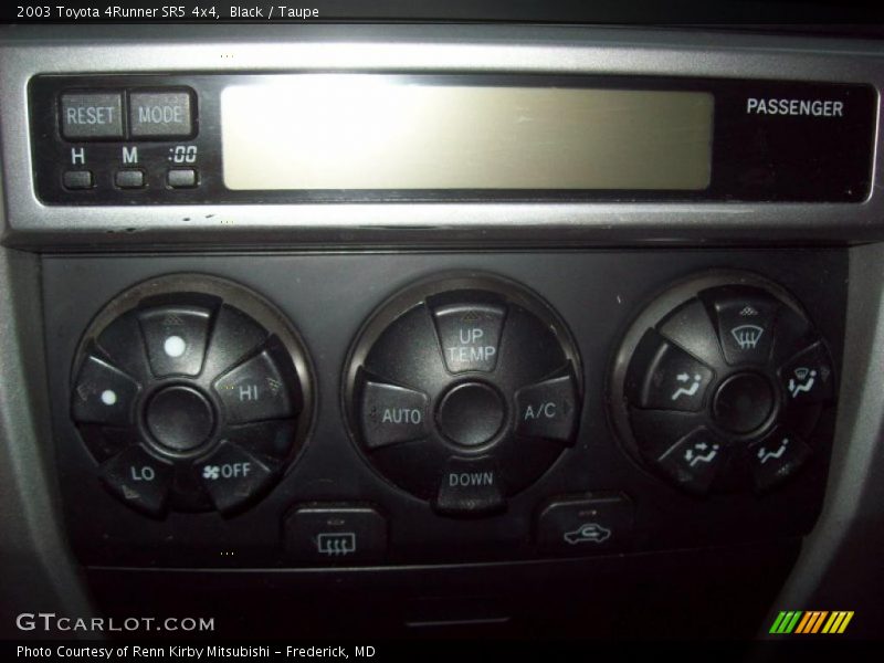 Black / Taupe 2003 Toyota 4Runner SR5 4x4