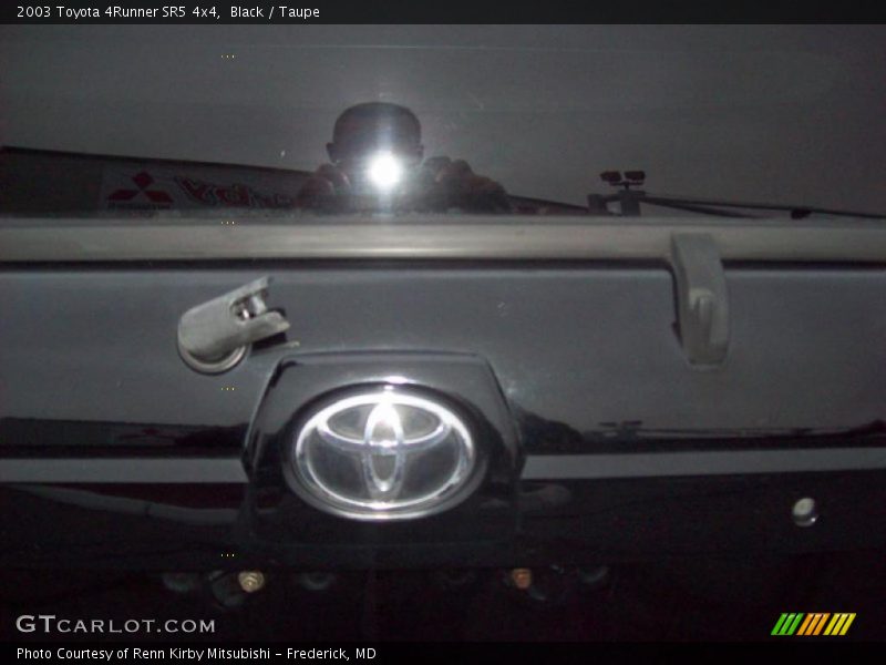 Black / Taupe 2003 Toyota 4Runner SR5 4x4