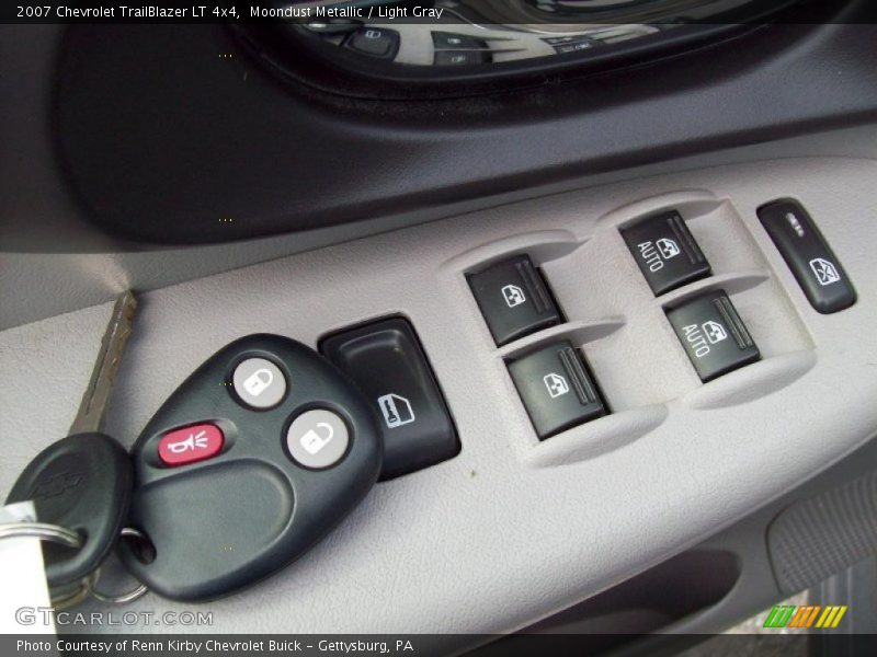 Moondust Metallic / Light Gray 2007 Chevrolet TrailBlazer LT 4x4
