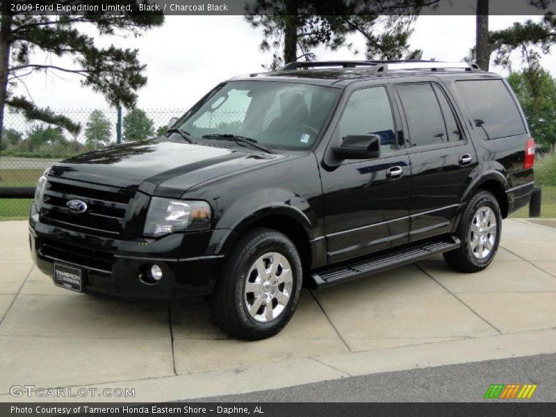 Front 3/4 View of 2009 Expedition Limited