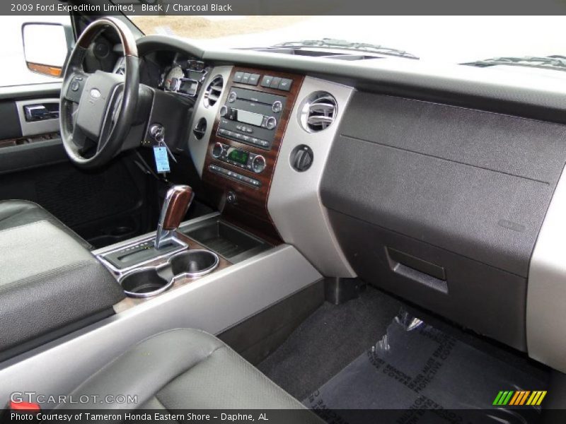 Dashboard of 2009 Expedition Limited
