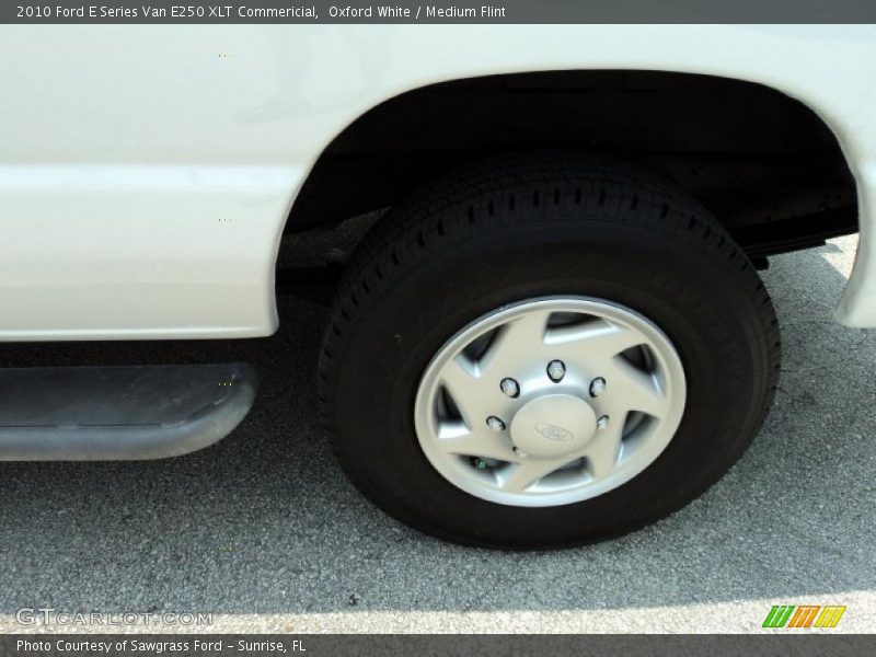 Oxford White / Medium Flint 2010 Ford E Series Van E250 XLT Commericial