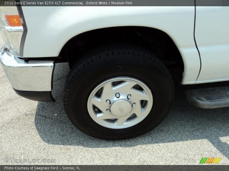 Oxford White / Medium Flint 2010 Ford E Series Van E250 XLT Commericial