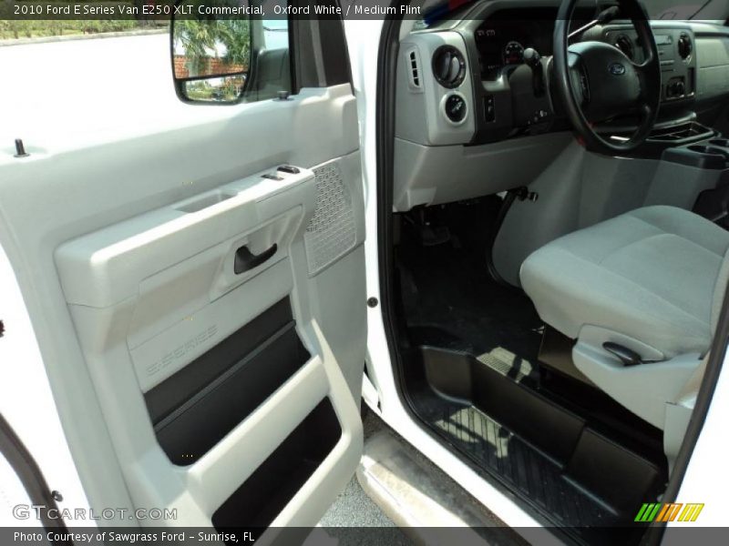 Oxford White / Medium Flint 2010 Ford E Series Van E250 XLT Commericial