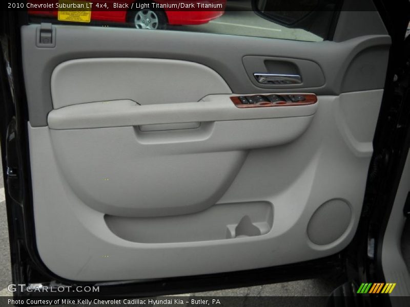 Black / Light Titanium/Dark Titanium 2010 Chevrolet Suburban LT 4x4